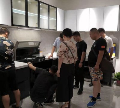 雅士林集成灶全国选商大会江苏省区站又添九城
